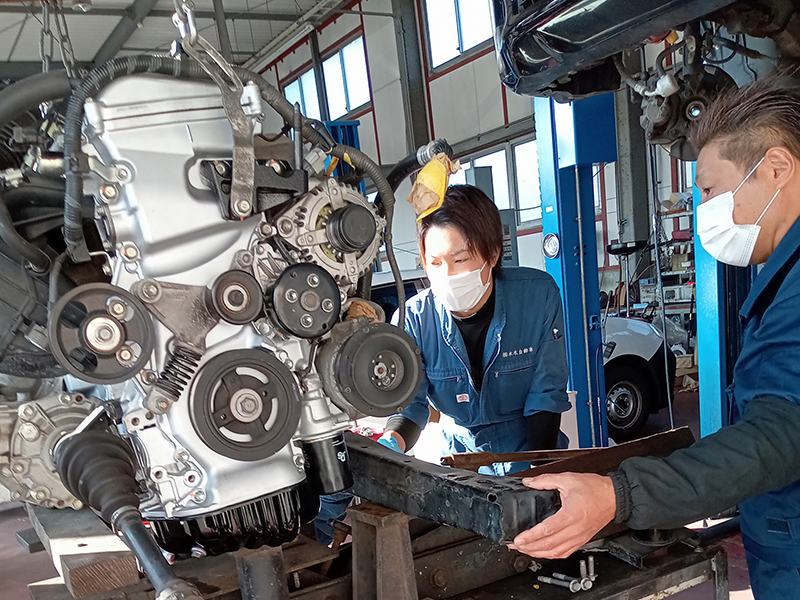 自動車整備イメージ